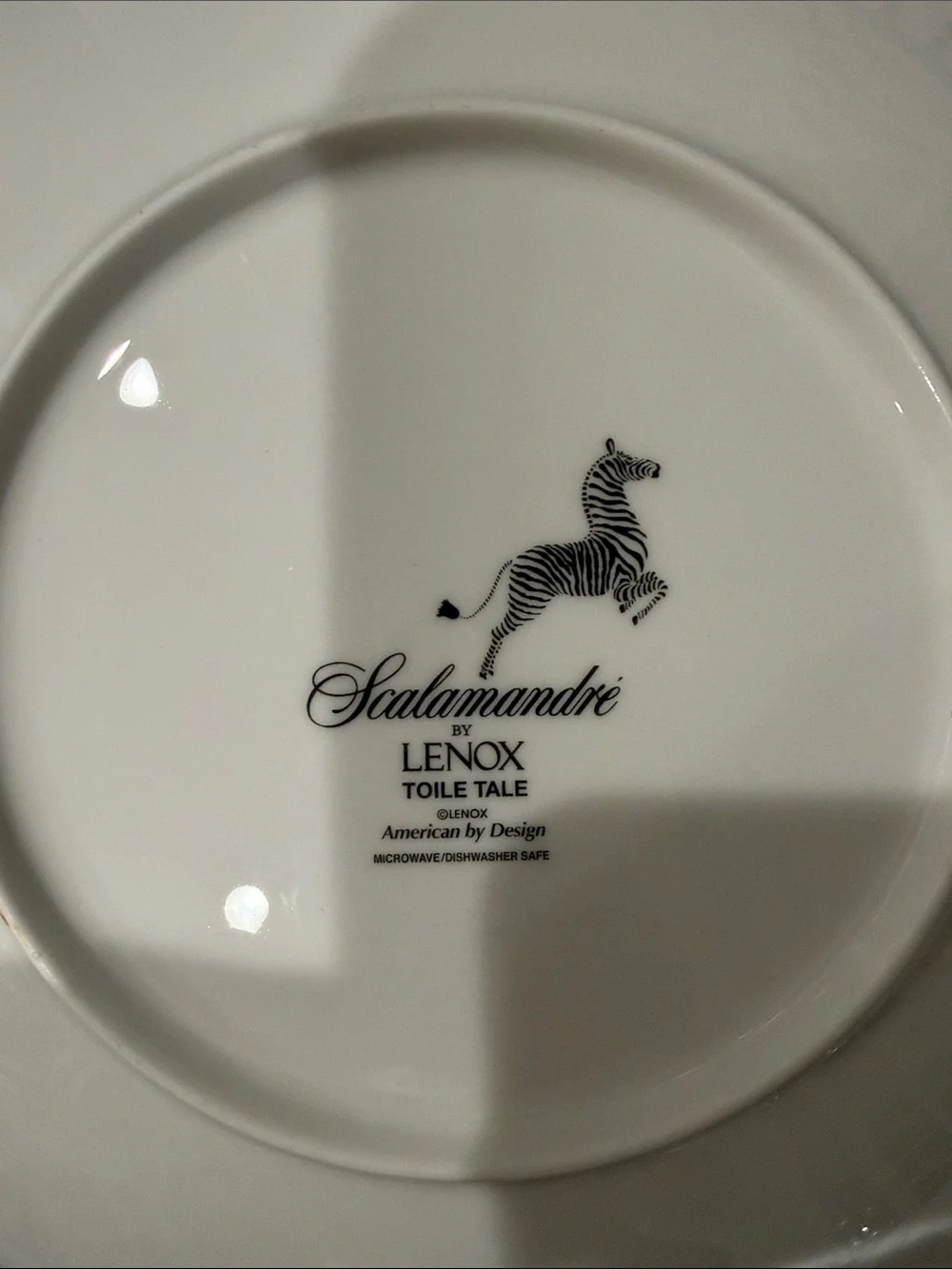 SCALAMANDRE by LENOX Toile Tale Amethyst 2 Accent Plates & Mug Pattern:  L TOTAM